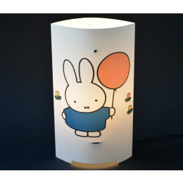 The Packlamp is a smart, 30 cm high mood light with a choice of various recognizable decorations. 
