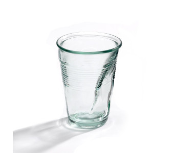 Deukbeker glas Goods plastic bekertje door Rob Brandt