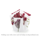 Hendrik’ Faltvase mit Schnürsenkel Tulpen – Jacob Marrell