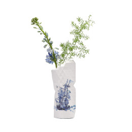 Mit der Paper Vase Cover Small von Pepe Heykoop kreieren Sie sofort eine moderne Delfter blau Designvase 