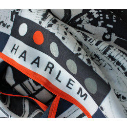 Mit dem Stadtschal Haarlem Large von Barentsz Urban Fabric zeigen Sie Ihre Liebe zu Haarlem! 